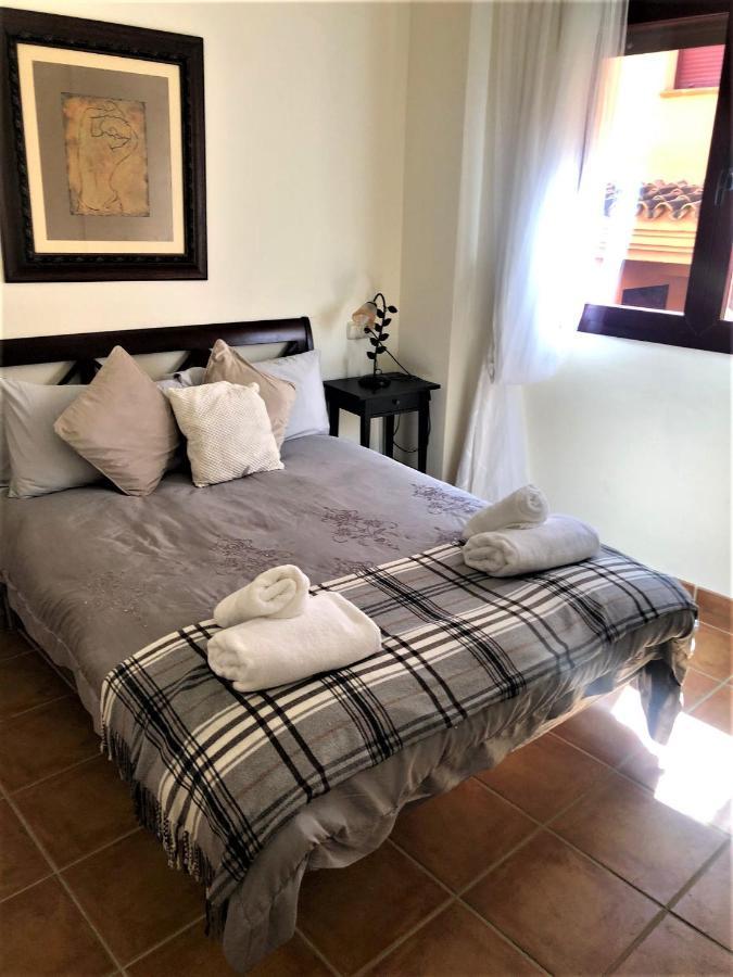 Elegant 2Br Apartment Puerto Banus Marbella Just 12 Minutes Away By G00Giemaps Estepona Bagian luar foto