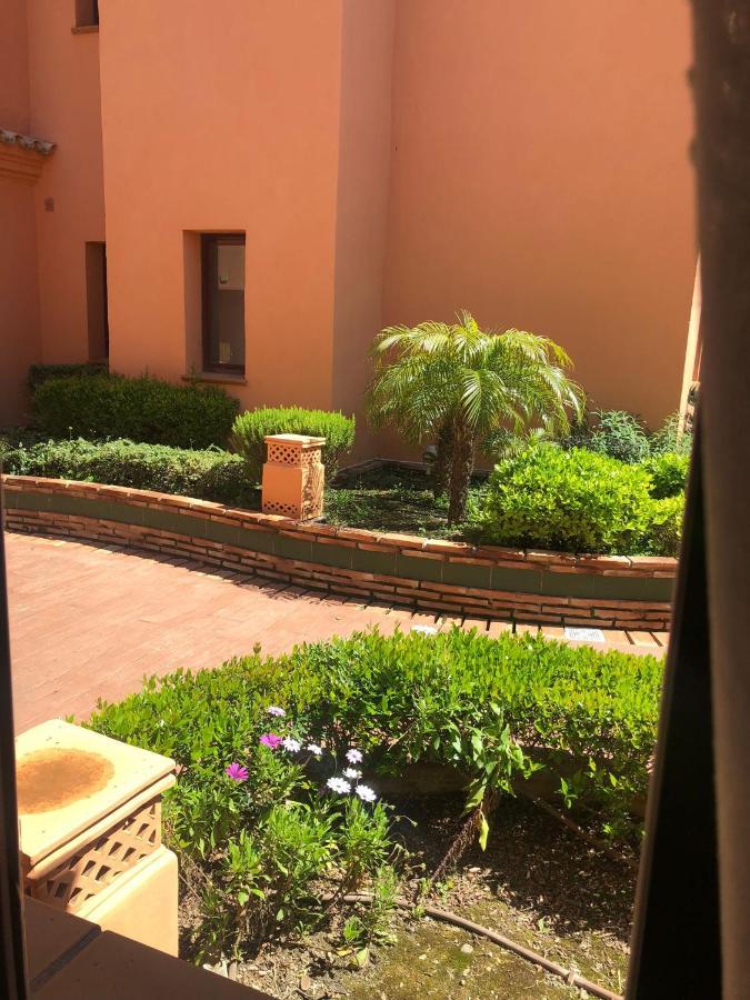 Elegant 2Br Apartment Puerto Banus Marbella Just 12 Minutes Away By G00Giemaps Estepona Bagian luar foto