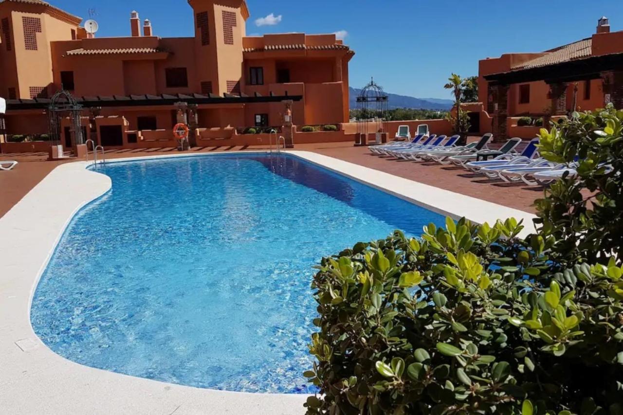 Elegant 2Br Apartment Puerto Banus Marbella Just 12 Minutes Away By G00Giemaps Estepona Bagian luar foto