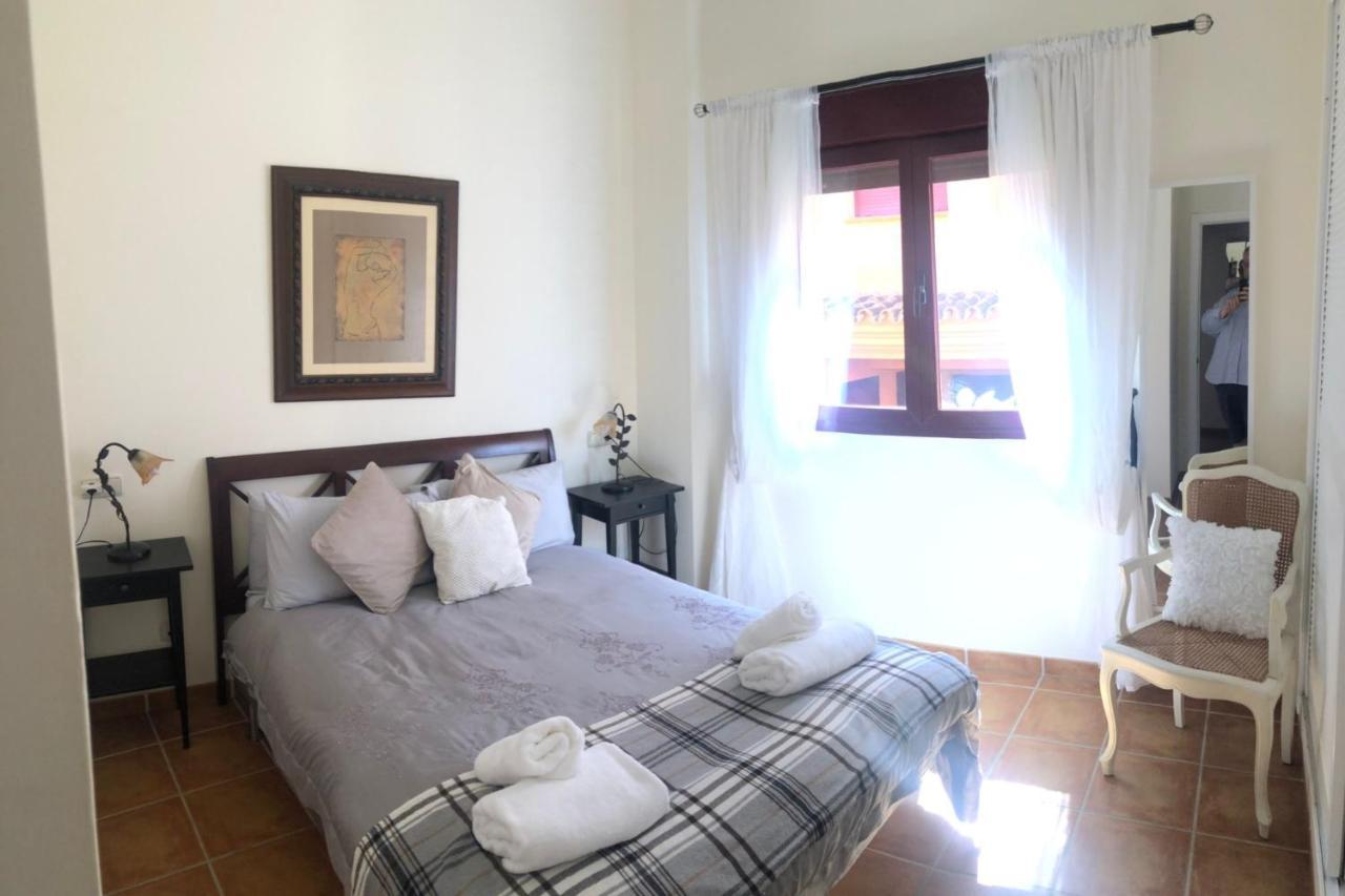 Elegant 2Br Apartment Puerto Banus Marbella Just 12 Minutes Away By G00Giemaps Estepona Bagian luar foto