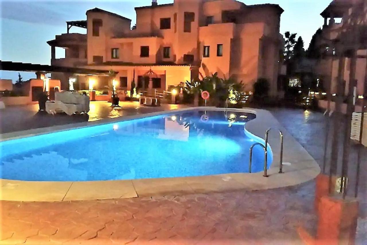 Elegant 2Br Apartment Puerto Banus Marbella Just 12 Minutes Away By G00Giemaps Estepona Bagian luar foto