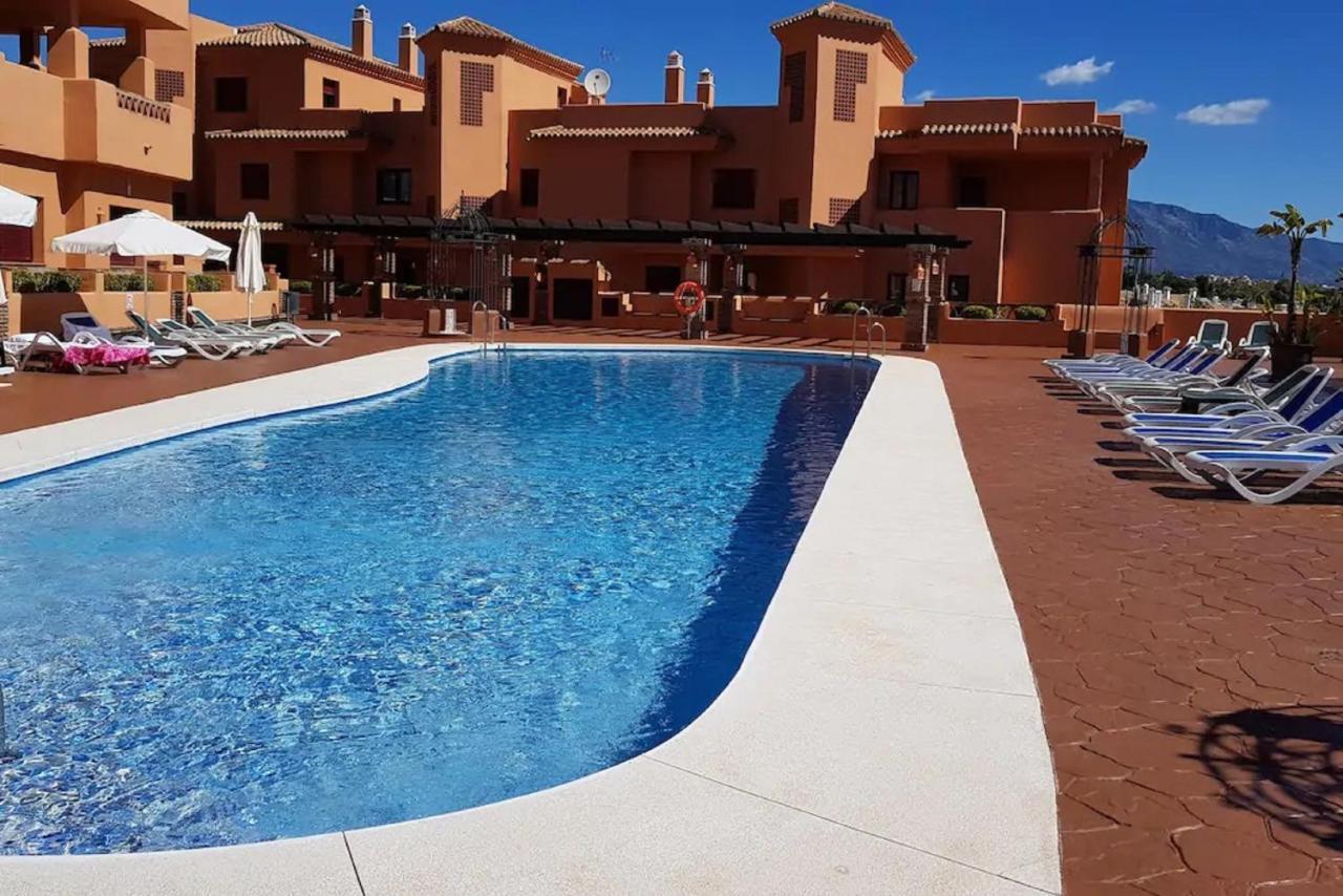Elegant 2Br Apartment Puerto Banus Marbella Just 12 Minutes Away By G00Giemaps Estepona Bagian luar foto